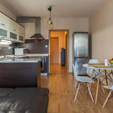 Apartman V Aleji Братислава Екстер'єр фото