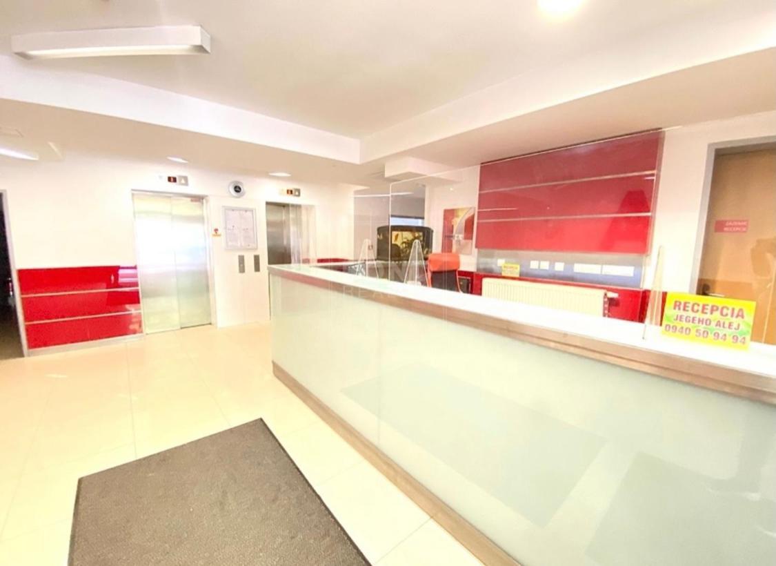Apartman V Aleji Братислава Екстер'єр фото