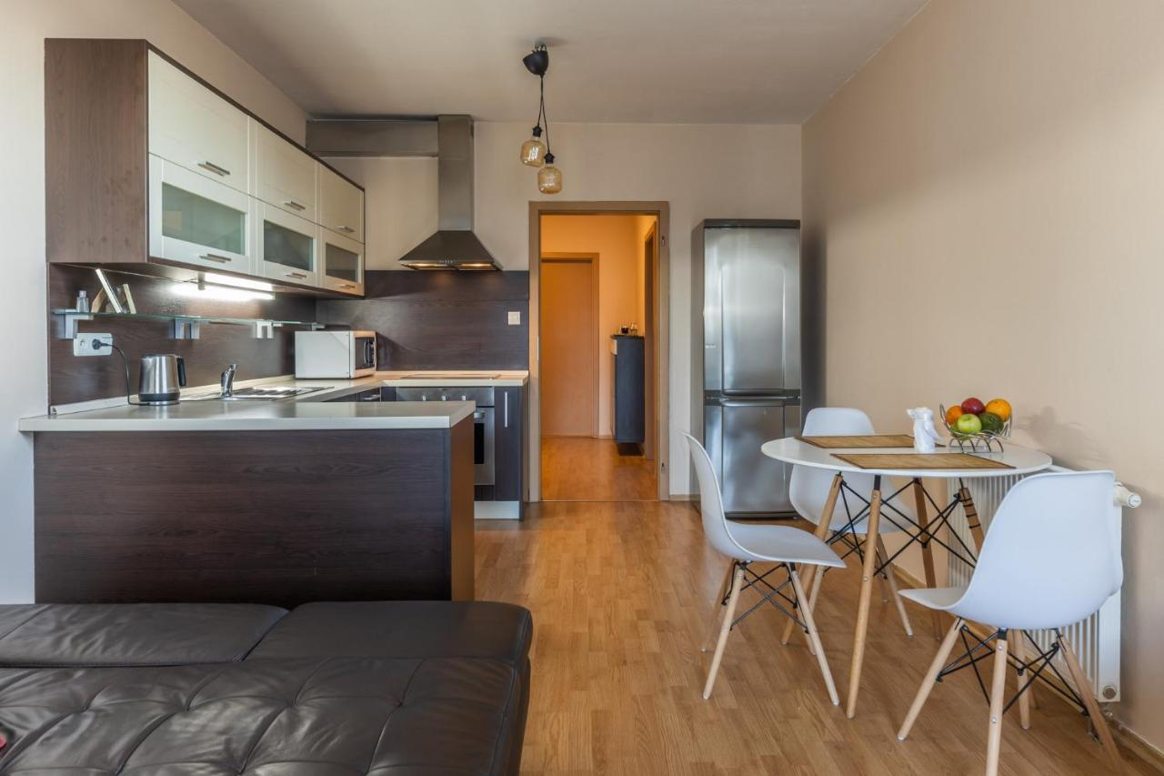 Apartman V Aleji Братислава Екстер'єр фото