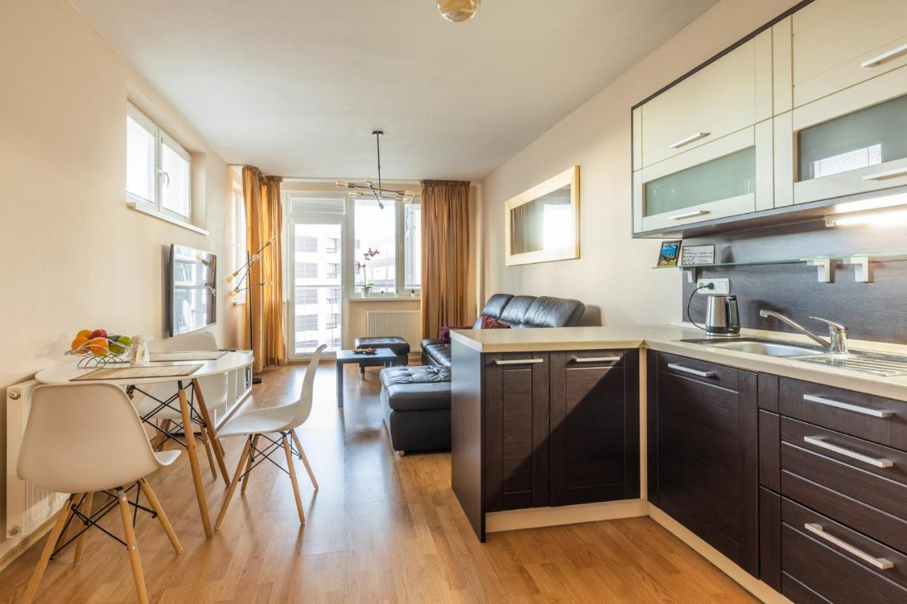 Apartman V Aleji Братислава Екстер'єр фото